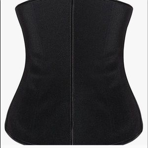 Black Medium Waist Trainer. New w/o Tags